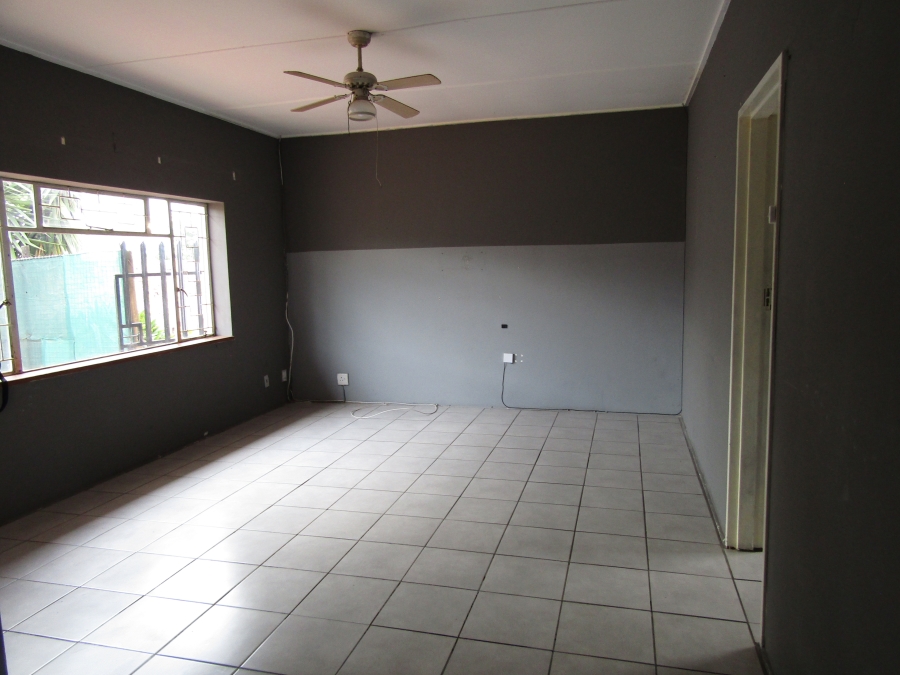 2 Bedroom Property for Sale in Humansdorp Eastern Cape